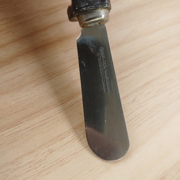 Mixed Lot 0f 5 Boston Warehouse Christmas Holiday Cheese Spreaders Knives - Picture 4 of 5